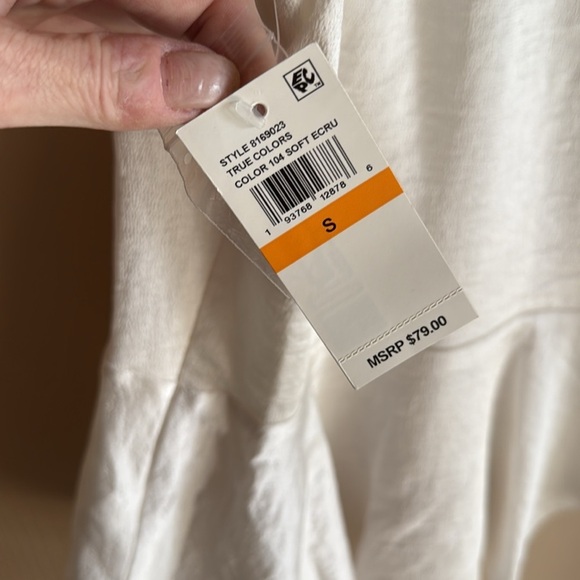 White Sleeveless Top - Picture 3 of 4